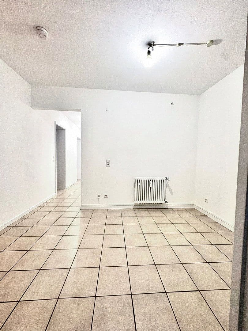 Pronájem bytu 4+kk 93 m², Stuttgart, Bádensko-Württembersko Pronájem bytu 4+kk 93 m², Stuttgart, Bádensko-Württembersko