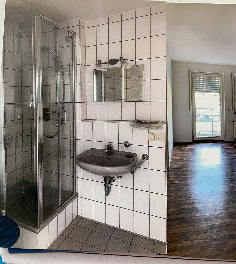 Pronájem bytu 1+1 35 m², Stuttgarterstr. 84, Kirchheim unter Teck, Bádensko-Württembersko Pronájem bytu 1+1 35 m², Stuttgarterstr. 84, Kirchheim unter Teck, Bádensko-Württembersko