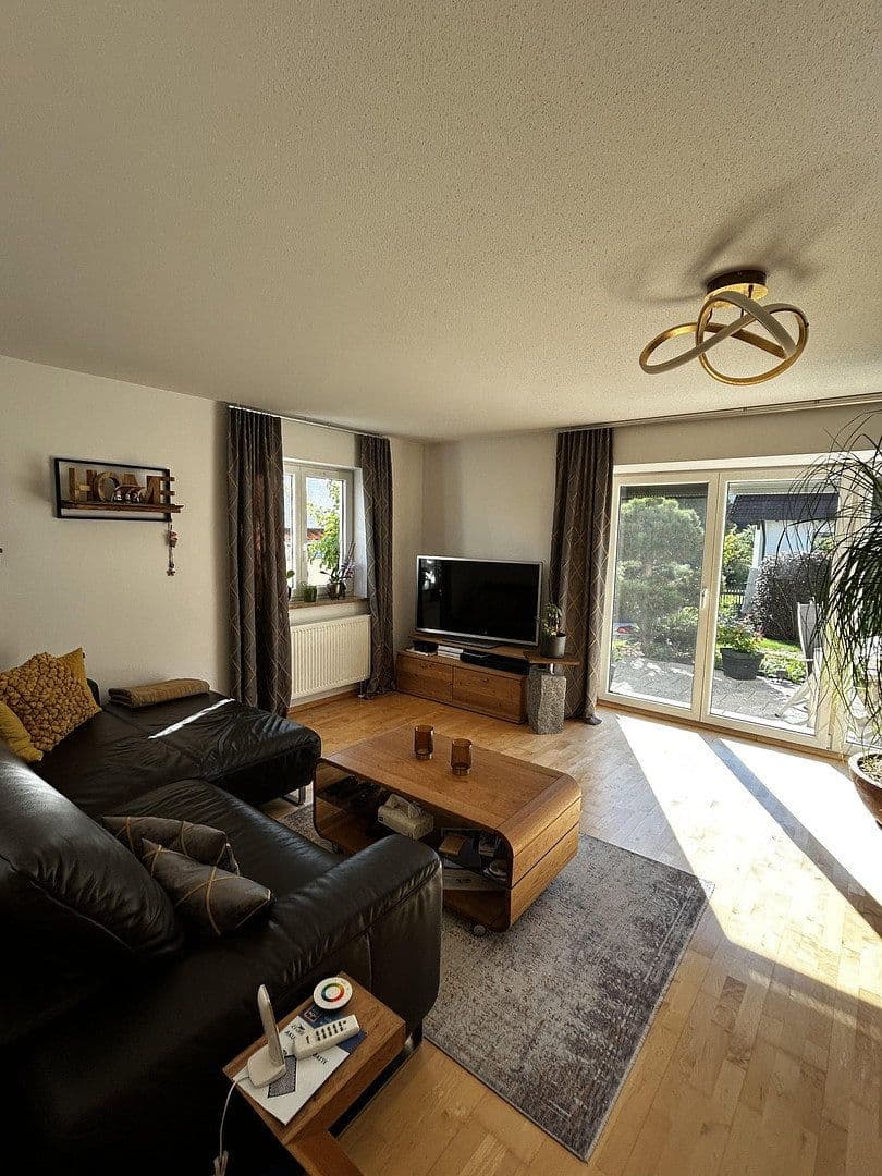 Prodej domu 147 m², pozemek 328 m², Reichertshausen, Bavorsko Prodej domu 147 m², pozemek 328 m², Reichertshausen, Bavorsko
