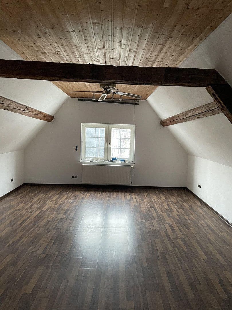 Pronájem domu 211 m², pozemek 100 m², Falltorstr. 2, Bruchköbel, Hessen Pronájem domu 211 m², pozemek 100 m², Falltorstr. 2, Bruchköbel, Hessen