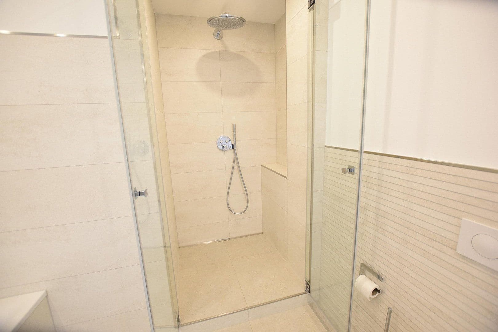 Pronájem bytu 2+kk 135 m², Bergisch Gladbach, Severní Porýní-Vestfálsko Pronájem bytu 2+kk 135 m², Bergisch Gladbach, Severní Porýní-Vestfálsko