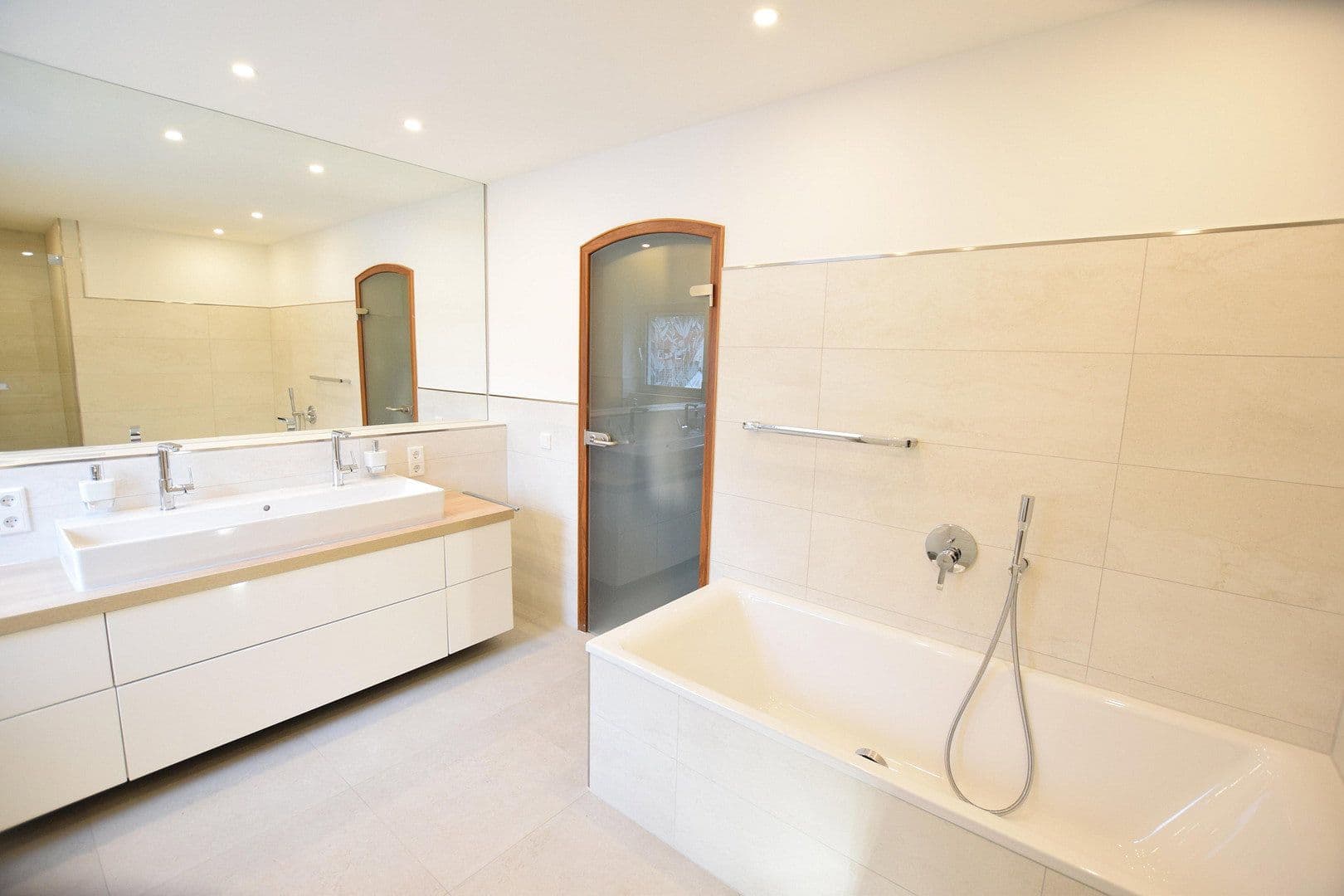 Pronájem bytu 2+kk 135 m², Bergisch Gladbach, Severní Porýní-Vestfálsko Pronájem bytu 2+kk 135 m², Bergisch Gladbach, Severní Porýní-Vestfálsko