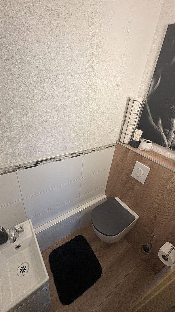 Prodej bytu 4+1 94 m², Richard-Wagner-Weg 6, Oberkochen, Bádensko-Württembersko Prodej bytu 4+1 94 m², Richard-Wagner-Weg 6, Oberkochen, Bádensko-Württembersko