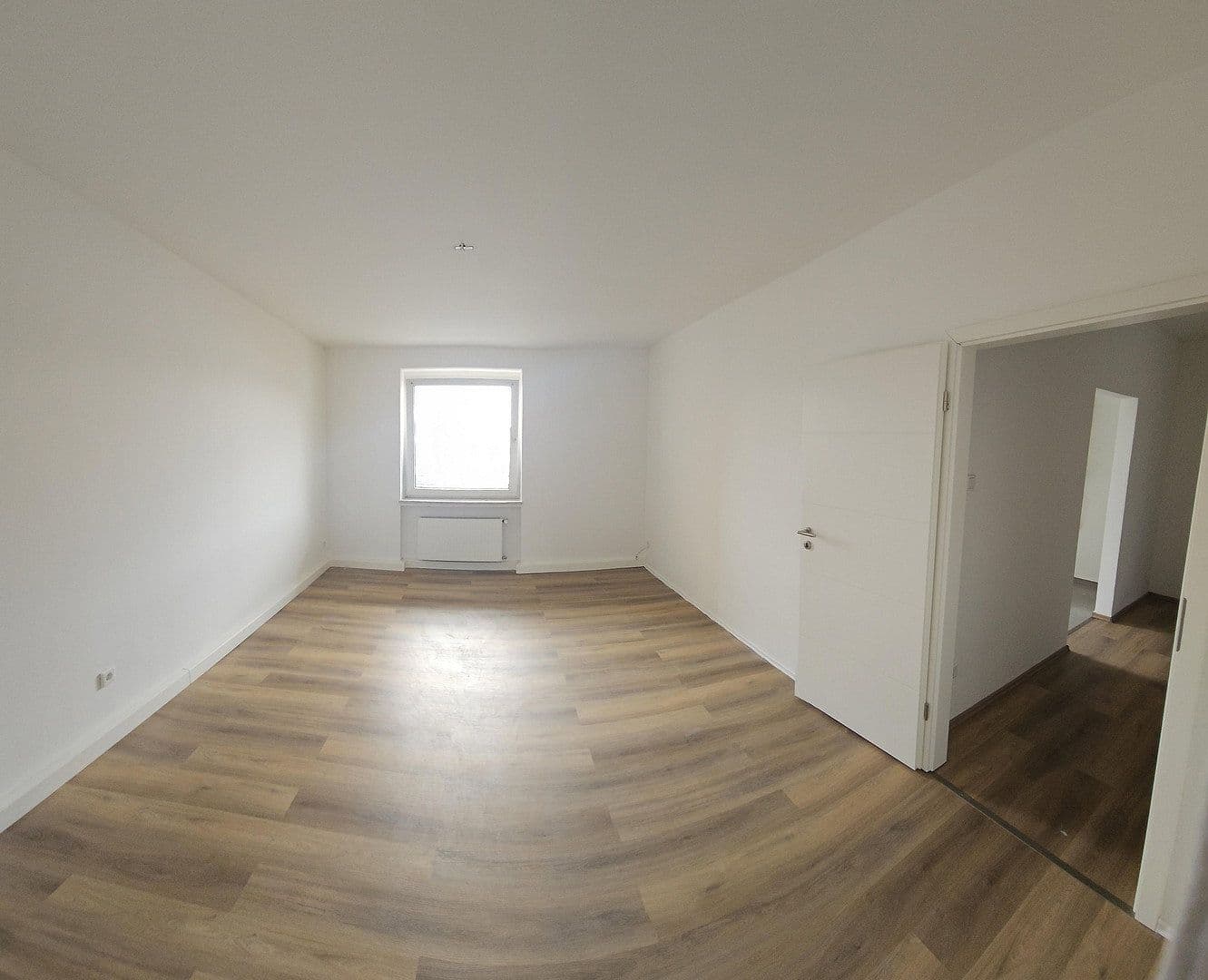 Pronájem bytu 2+1 64 m², Herzogstraße 97, Düsseldorf, Severní Porýní-Vestfálsko Pronájem bytu 2+1 64 m², Herzogstraße 97, Düsseldorf, Severní Porýní-Vestfálsko
