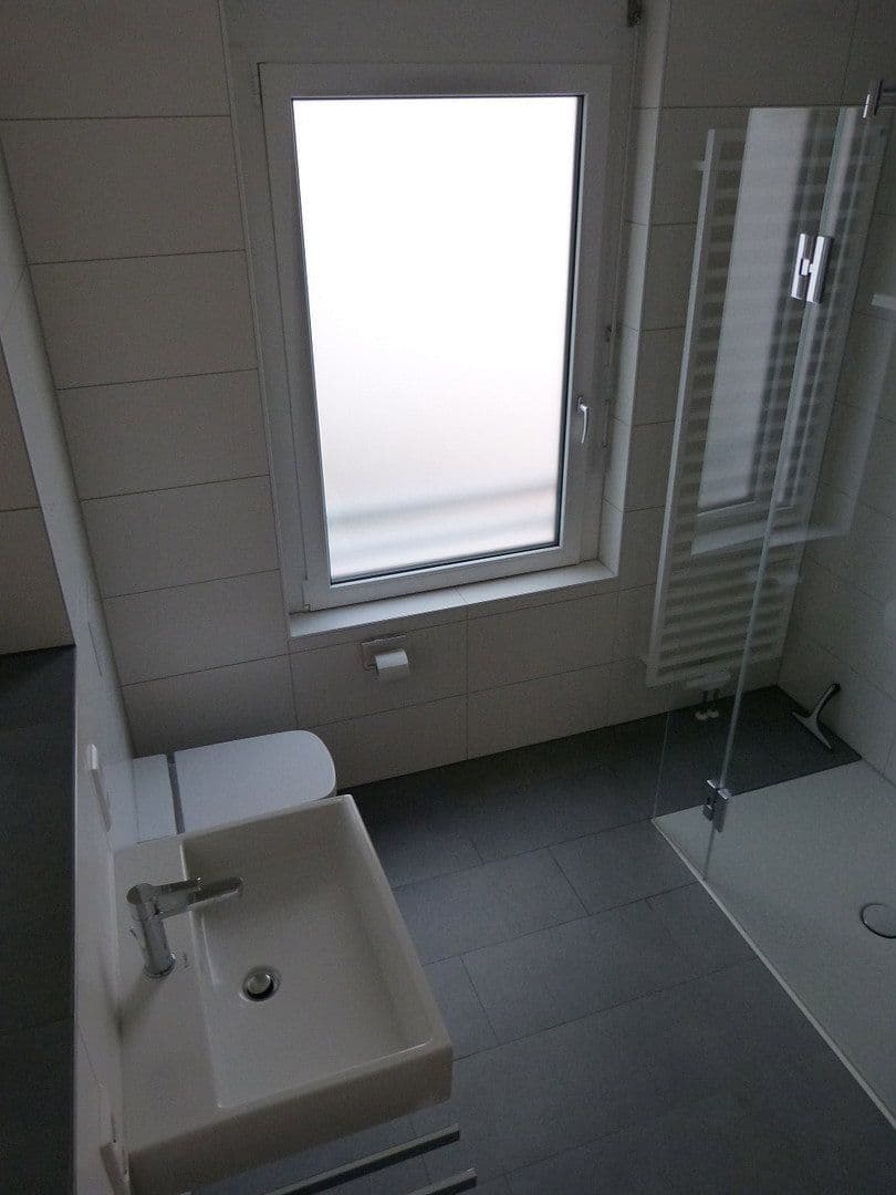 Pronájem bytu 3+1 82 m², Franz-Liszt-Allee 36, Bad Krozingen, Bádensko-Württembersko Pronájem bytu 3+1 82 m², Franz-Liszt-Allee 36, Bad Krozingen, Bádensko-Württembersko