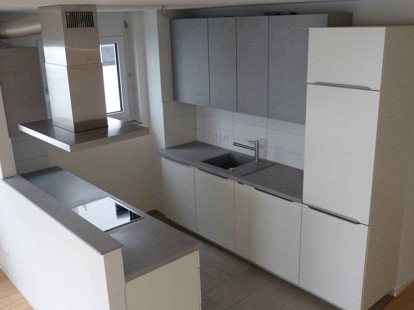 Pronájem bytu 3+1 82 m², Franz-Liszt-Allee 36, Bad Krozingen, Bádensko-Württembersko Pronájem bytu 3+1 82 m², Franz-Liszt-Allee 36, Bad Krozingen, Bádensko-Württembersko