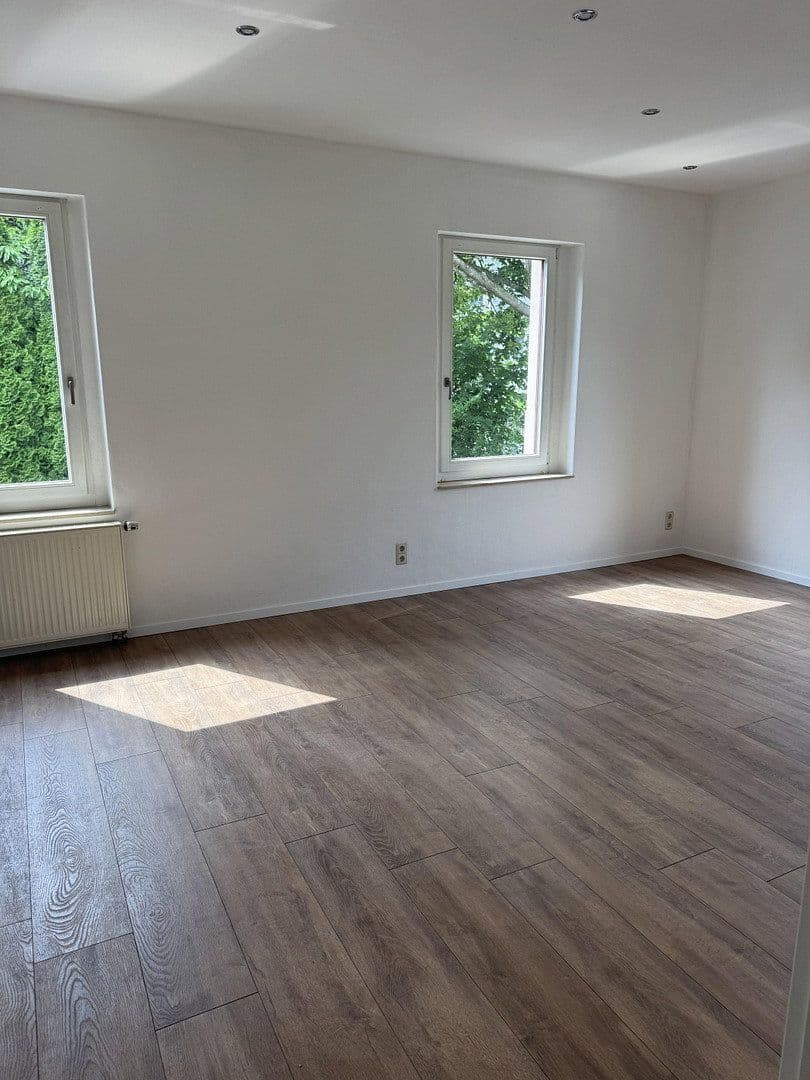 Pronájem kanceláře 106 m², Chemnitzer Str.65, Frankenberg/Sachsen, Sasko Pronájem kanceláře 106 m², Chemnitzer Str.65, Frankenberg/Sachsen, Sasko