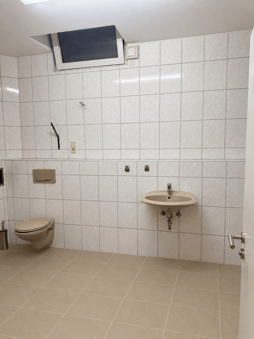 Pronájem kanceláře 106 m², Chemnitzer Str.65, Frankenberg/Sachsen, Sasko Pronájem kanceláře 106 m², Chemnitzer Str.65, Frankenberg/Sachsen, Sasko