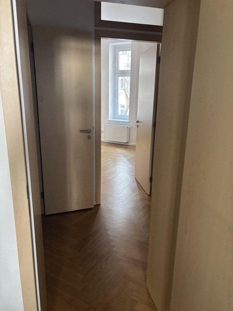 Prodej bytu 1+1 43 m², Alsenstraße 16, Berlin, Berlín Prodej bytu 1+1 43 m², Alsenstraße 16, Berlin, Berlín