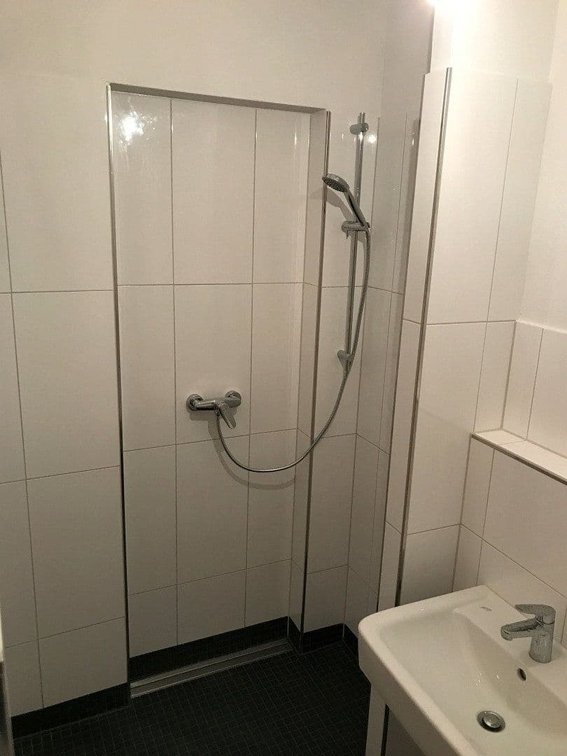 Prodej bytu 1+1 43 m², Alsenstraße 16, Berlin, Berlín Prodej bytu 1+1 43 m², Alsenstraße 16, Berlin, Berlín