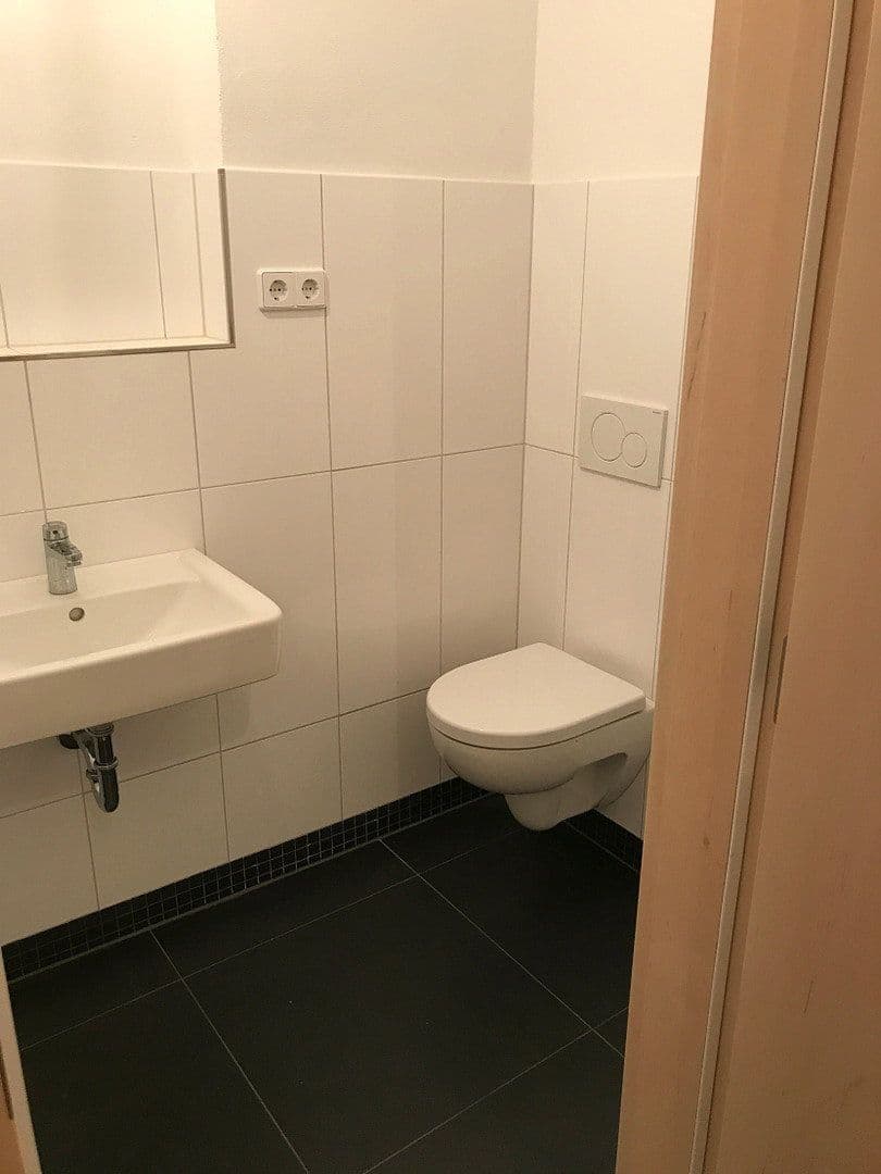 Prodej bytu 1+1 43 m², Alsenstraße 16, Berlin, Berlín Prodej bytu 1+1 43 m², Alsenstraße 16, Berlin, Berlín