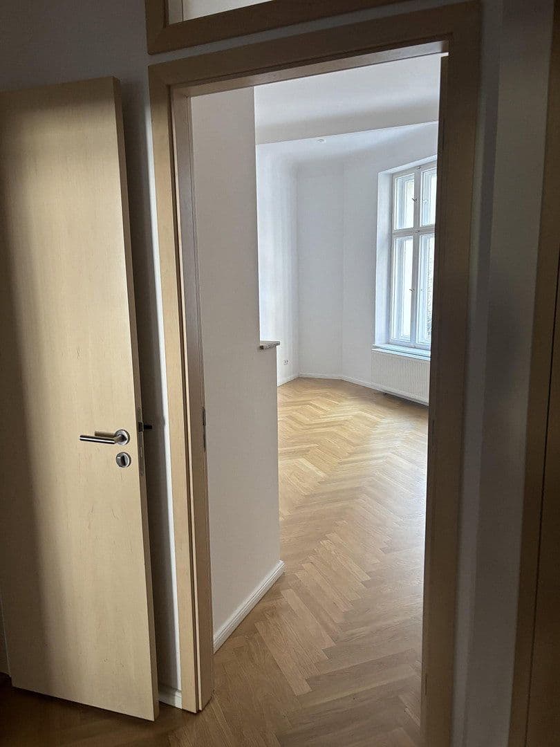 Prodej bytu 1+1 43 m², Alsenstraße 16, Berlin, Berlín Prodej bytu 1+1 43 m², Alsenstraße 16, Berlin, Berlín