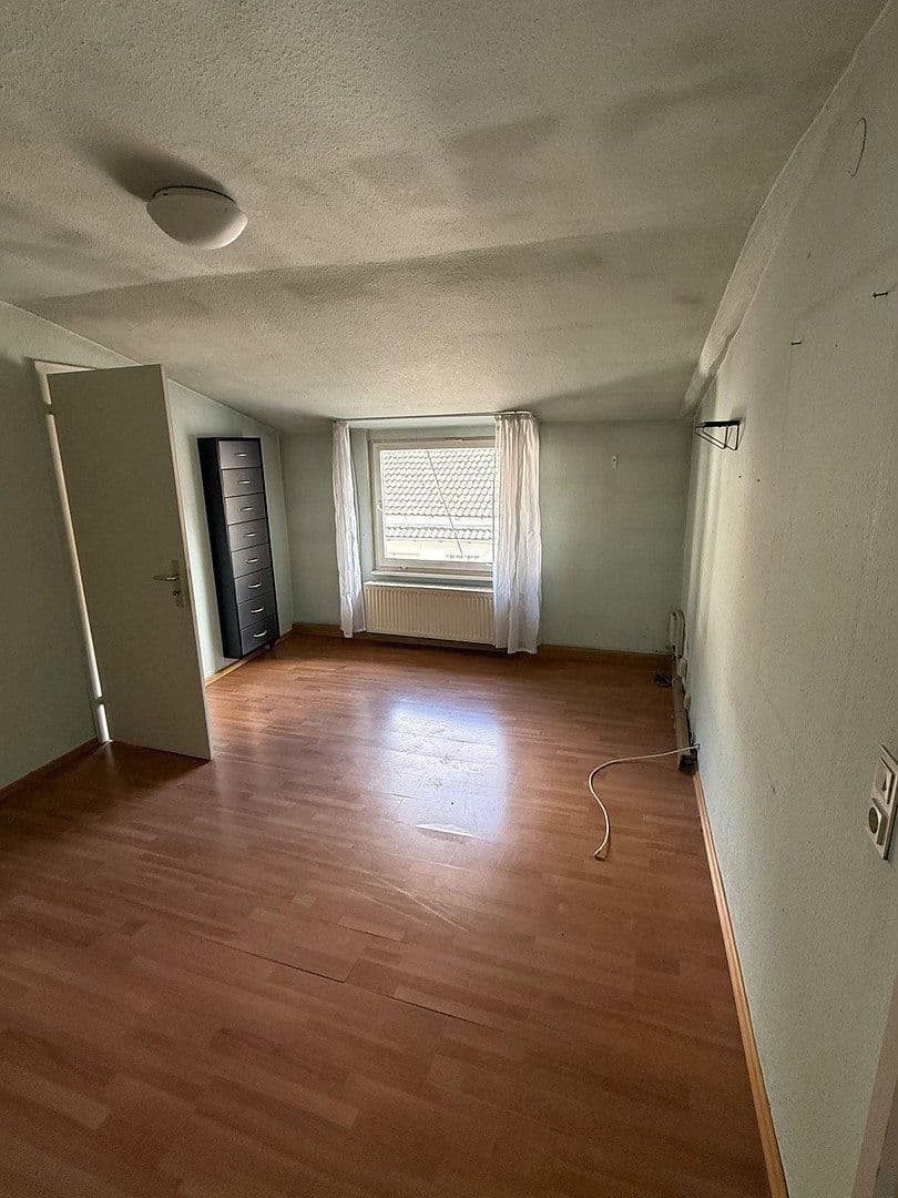 Prodej domu 368 m², pozemek 686 m², Meckenheim, Severní Porýní-Vestfálsko Prodej domu 368 m², pozemek 686 m², Meckenheim, Severní Porýní-Vestfálsko