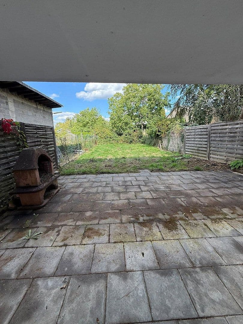 Prodej domu 368 m², pozemek 686 m², Meckenheim, Severní Porýní-Vestfálsko Prodej domu 368 m², pozemek 686 m², Meckenheim, Severní Porýní-Vestfálsko