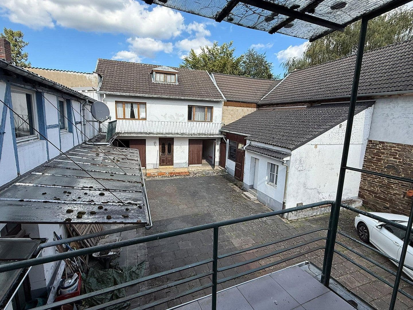 Prodej domu 368 m², pozemek 686 m², Meckenheim, Severní Porýní-Vestfálsko Prodej domu 368 m², pozemek 686 m², Meckenheim, Severní Porýní-Vestfálsko
