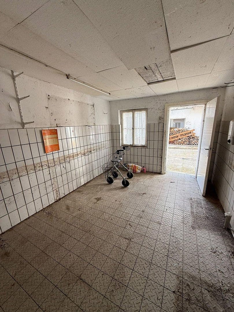 Prodej domu 368 m², pozemek 686 m², Meckenheim, Severní Porýní-Vestfálsko Prodej domu 368 m², pozemek 686 m², Meckenheim, Severní Porýní-Vestfálsko