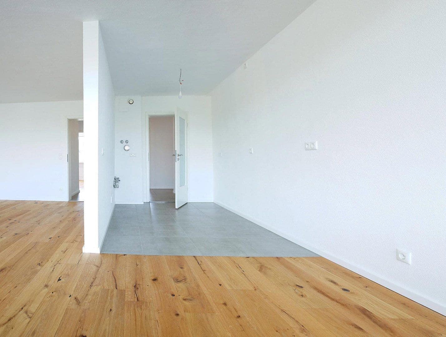 Pronájem bytu 4+1 90 m², Friedenheimer Straße 70, München, Bavorsko Pronájem bytu 4+1 90 m², Friedenheimer Straße 70, München, Bavorsko