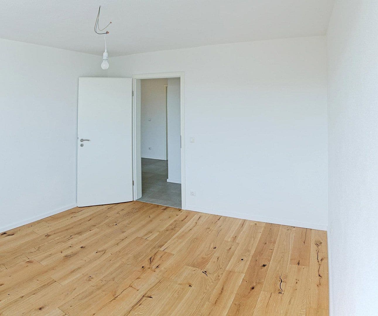 Pronájem bytu 4+1 90 m², Friedenheimer Straße 70, München, Bavorsko Pronájem bytu 4+1 90 m², Friedenheimer Straße 70, München, Bavorsko