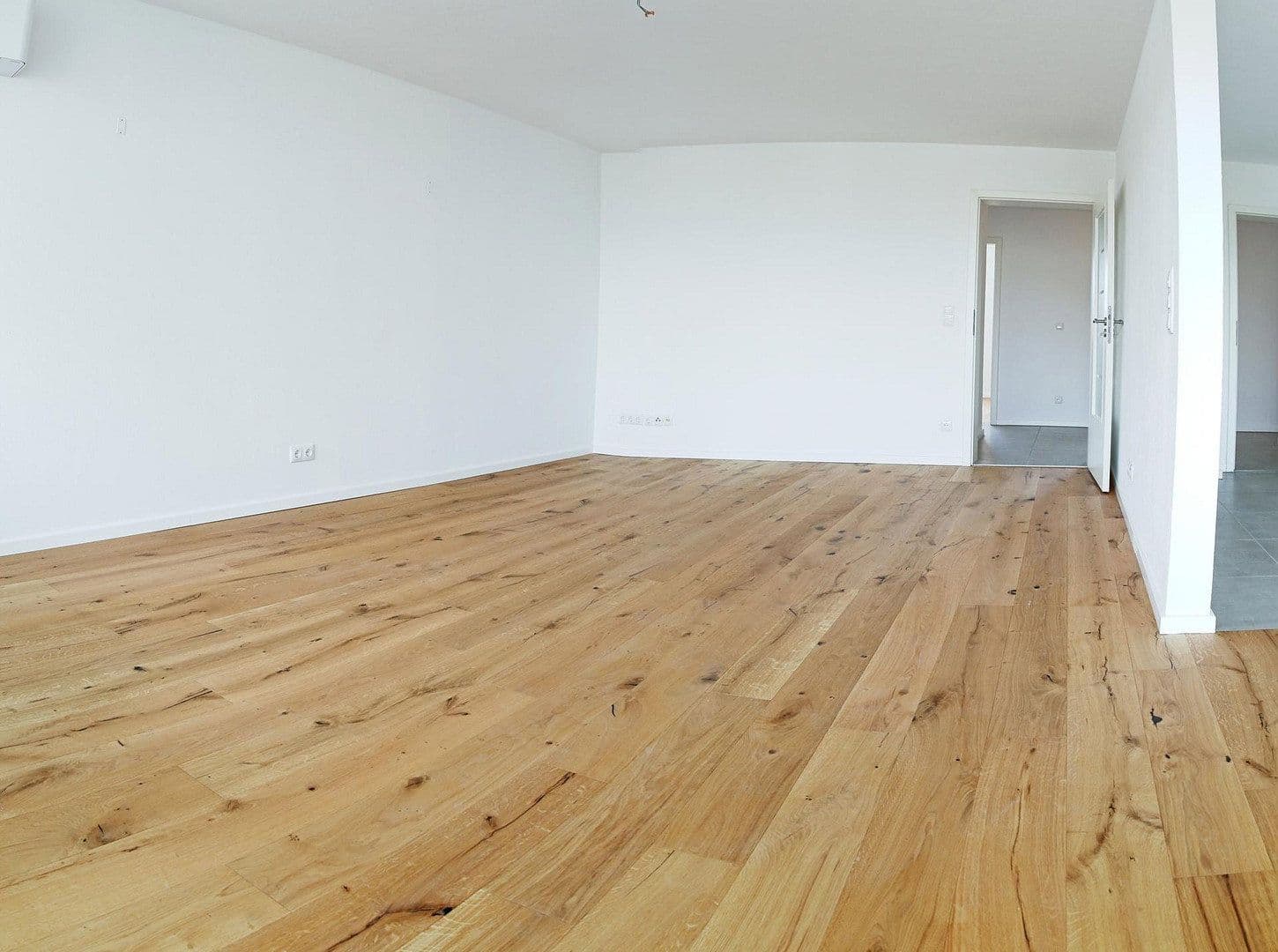 Pronájem bytu 4+1 90 m², Friedenheimer Straße 70, München, Bavorsko Pronájem bytu 4+1 90 m², Friedenheimer Straße 70, München, Bavorsko
