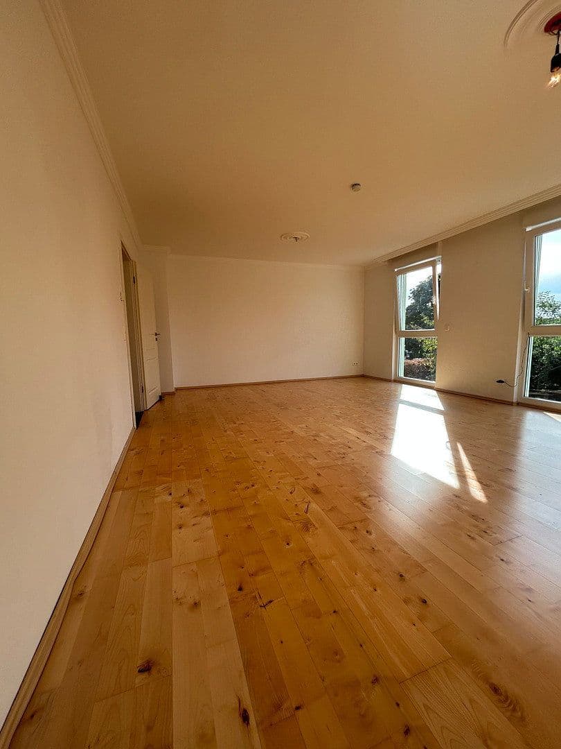 Pronájem domu 186 m², pozemek 384 m², Leverkusen, Severní Porýní-Vestfálsko Pronájem domu 186 m², pozemek 384 m², Leverkusen, Severní Porýní-Vestfálsko
