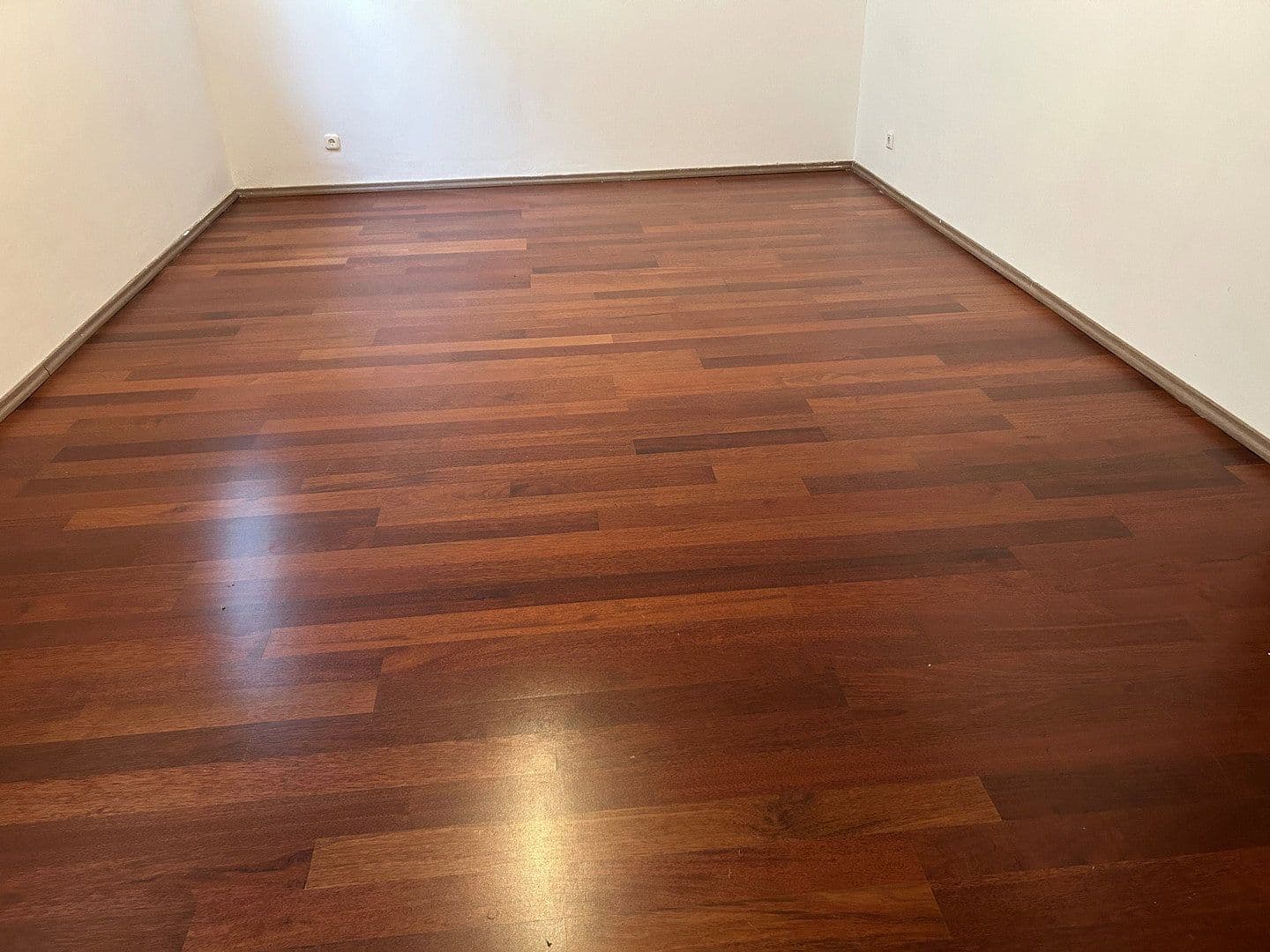 Pronájem domu 186 m², pozemek 384 m², Leverkusen, Severní Porýní-Vestfálsko Pronájem domu 186 m², pozemek 384 m², Leverkusen, Severní Porýní-Vestfálsko