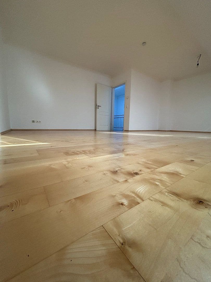Pronájem domu 186 m², pozemek 384 m², Leverkusen, Severní Porýní-Vestfálsko Pronájem domu 186 m², pozemek 384 m², Leverkusen, Severní Porýní-Vestfálsko
