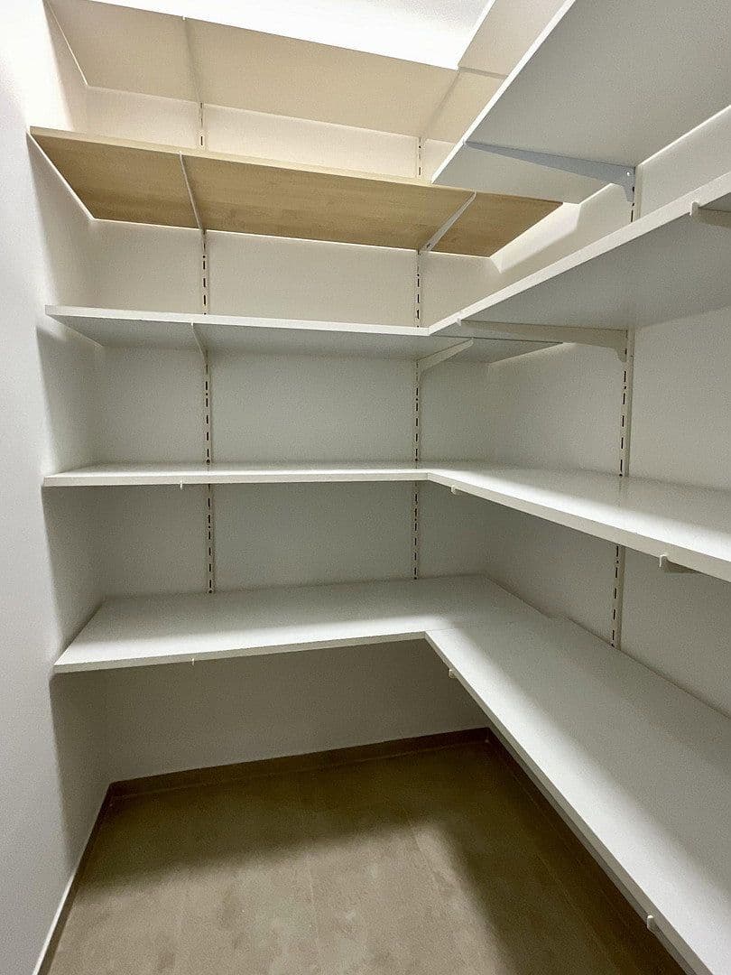 Pronájem bytu 3+1 92 m², Stadtbergen, Bavorsko Pronájem bytu 3+1 92 m², Stadtbergen, Bavorsko