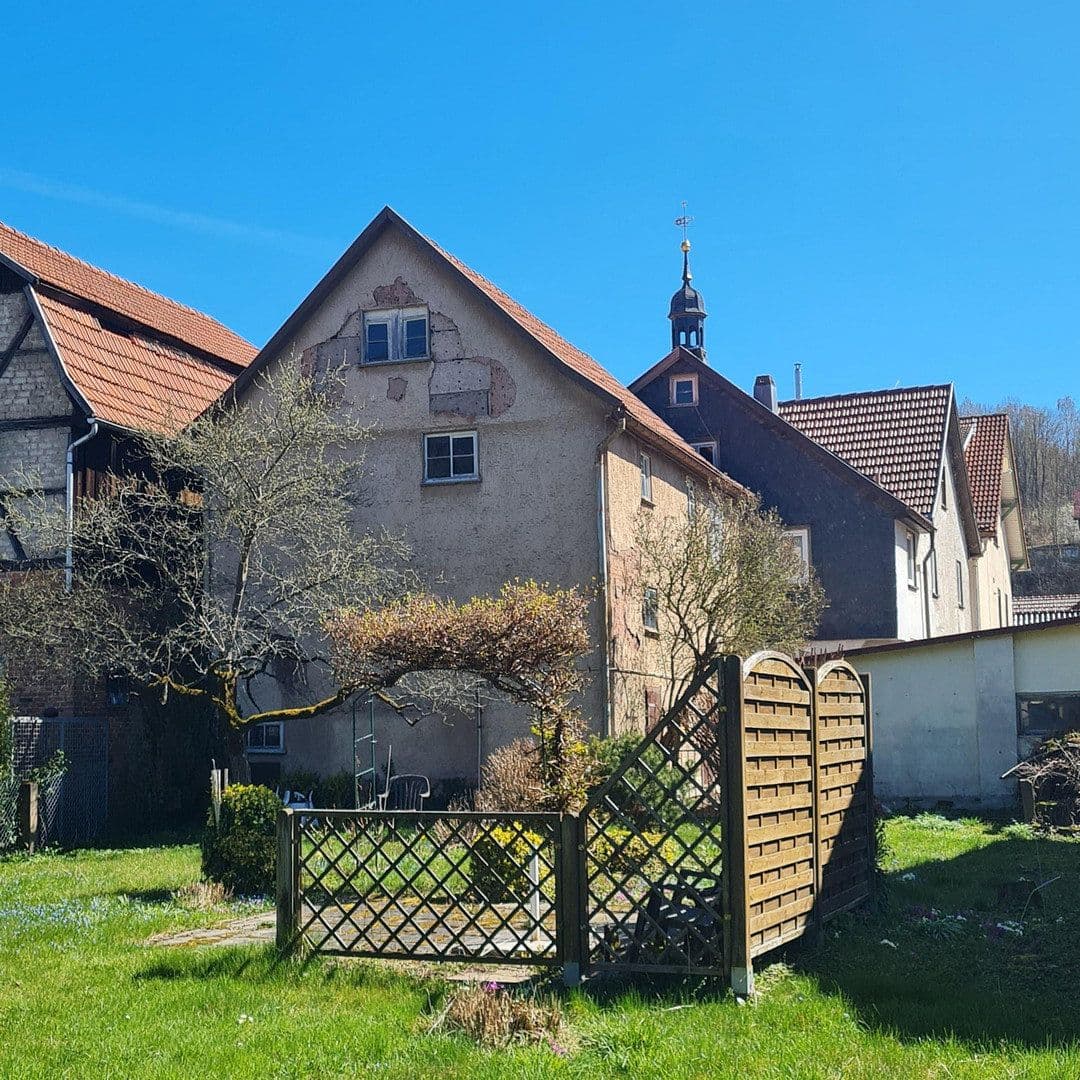 Prodej domu 158 m², pozemek 1.030 m², Hauptstraße 37, Steinbach-Hallenberg, Durynsko Prodej domu 158 m², pozemek 1.030 m², Hauptstraße 37, Steinbach-Hallenberg, Durynsko