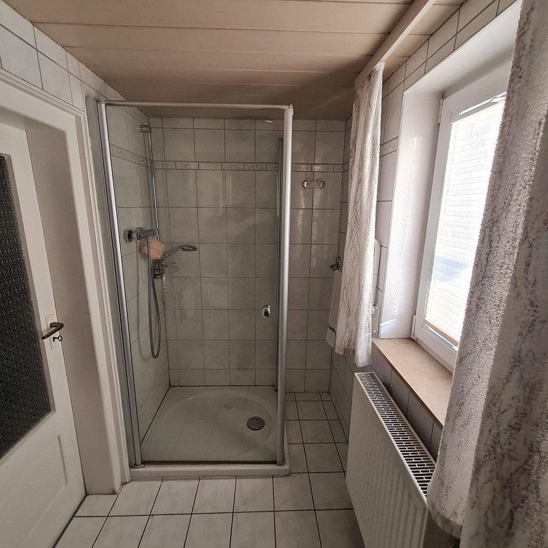 Prodej domu 158 m², pozemek 1.030 m², Hauptstraße 37, Steinbach-Hallenberg, Durynsko Prodej domu 158 m², pozemek 1.030 m², Hauptstraße 37, Steinbach-Hallenberg, Durynsko