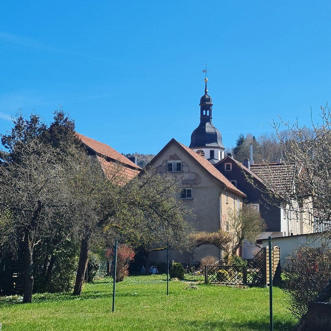 Prodej domu 158 m², pozemek 1.030 m², Hauptstraße 37, Steinbach-Hallenberg, Durynsko Prodej domu 158 m², pozemek 1.030 m², Hauptstraße 37, Steinbach-Hallenberg, Durynsko