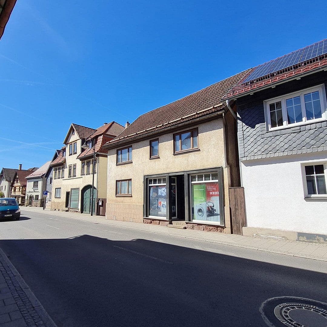 Prodej domu 158 m², pozemek 1.030 m², Hauptstraße 37, Steinbach-Hallenberg, Durynsko Prodej domu 158 m², pozemek 1.030 m², Hauptstraße 37, Steinbach-Hallenberg, Durynsko