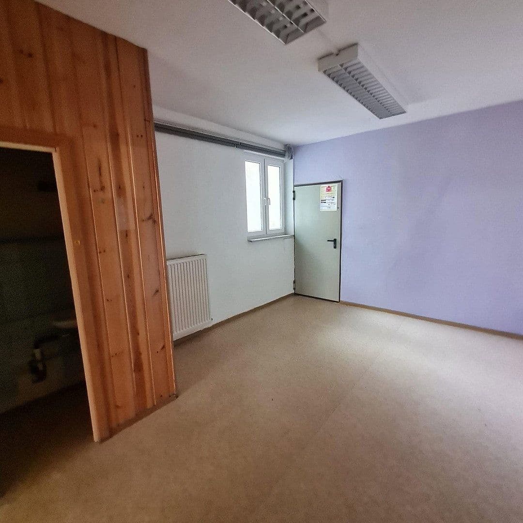 Prodej domu 158 m², pozemek 1.030 m², Hauptstraße 37, Steinbach-Hallenberg, Durynsko Prodej domu 158 m², pozemek 1.030 m², Hauptstraße 37, Steinbach-Hallenberg, Durynsko