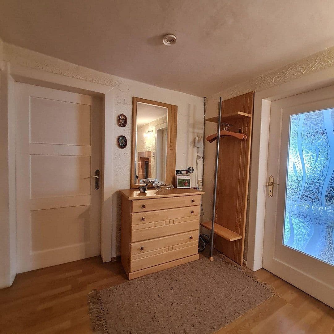 Prodej domu 158 m², pozemek 1.030 m², Hauptstraße 37, Steinbach-Hallenberg, Durynsko Prodej domu 158 m², pozemek 1.030 m², Hauptstraße 37, Steinbach-Hallenberg, Durynsko