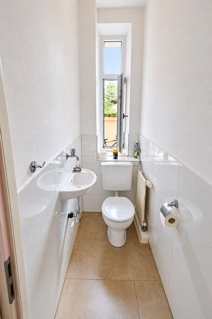 Pronájem bytu 4+1 96 m², Fenitzerstraße 29, Nürnberg, Bavorsko Pronájem bytu 4+1 96 m², Fenitzerstraße 29, Nürnberg, Bavorsko