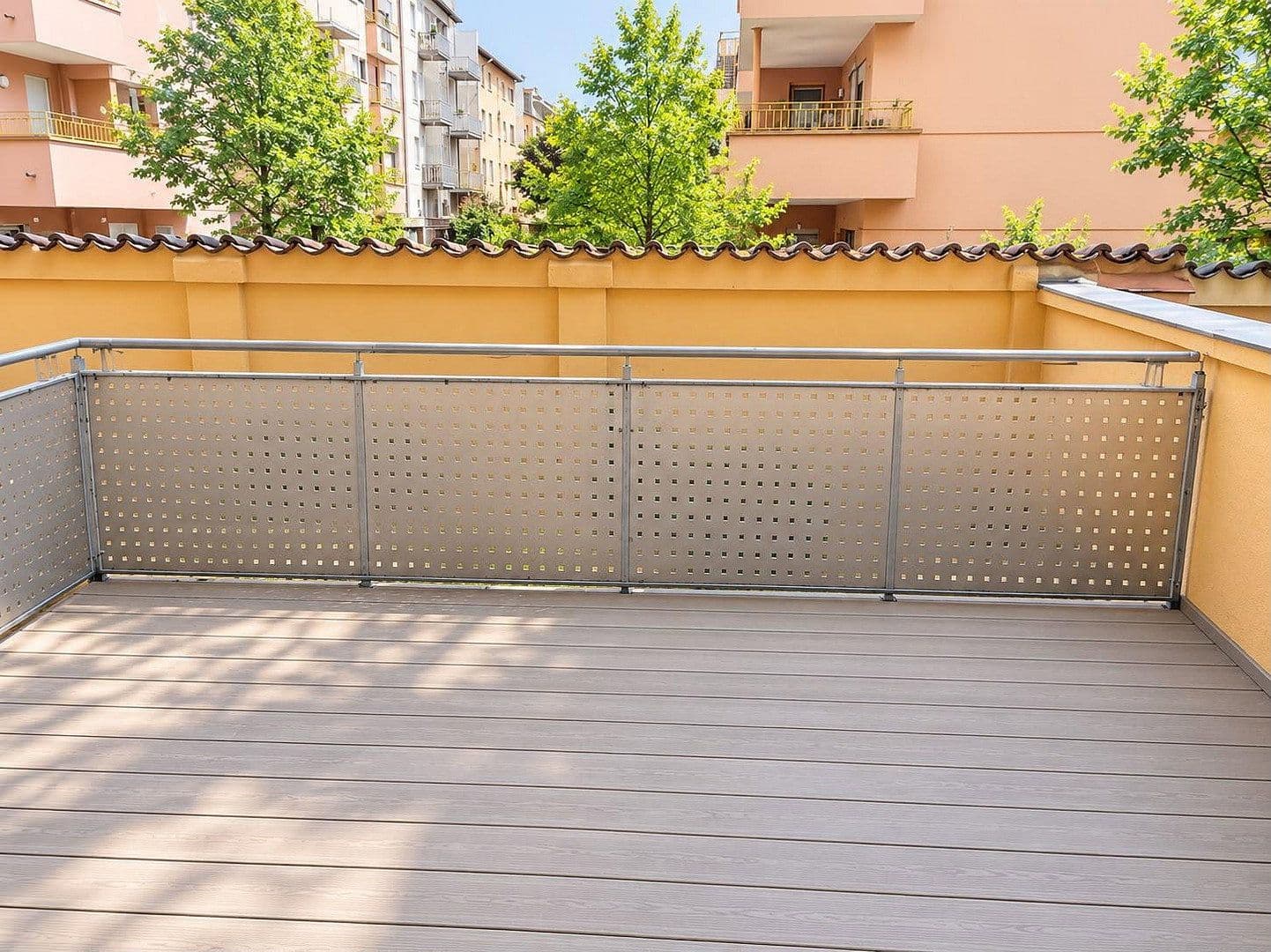 Pronájem bytu 4+1 96 m², Fenitzerstraße 29, Nürnberg, Bavorsko Pronájem bytu 4+1 96 m², Fenitzerstraße 29, Nürnberg, Bavorsko