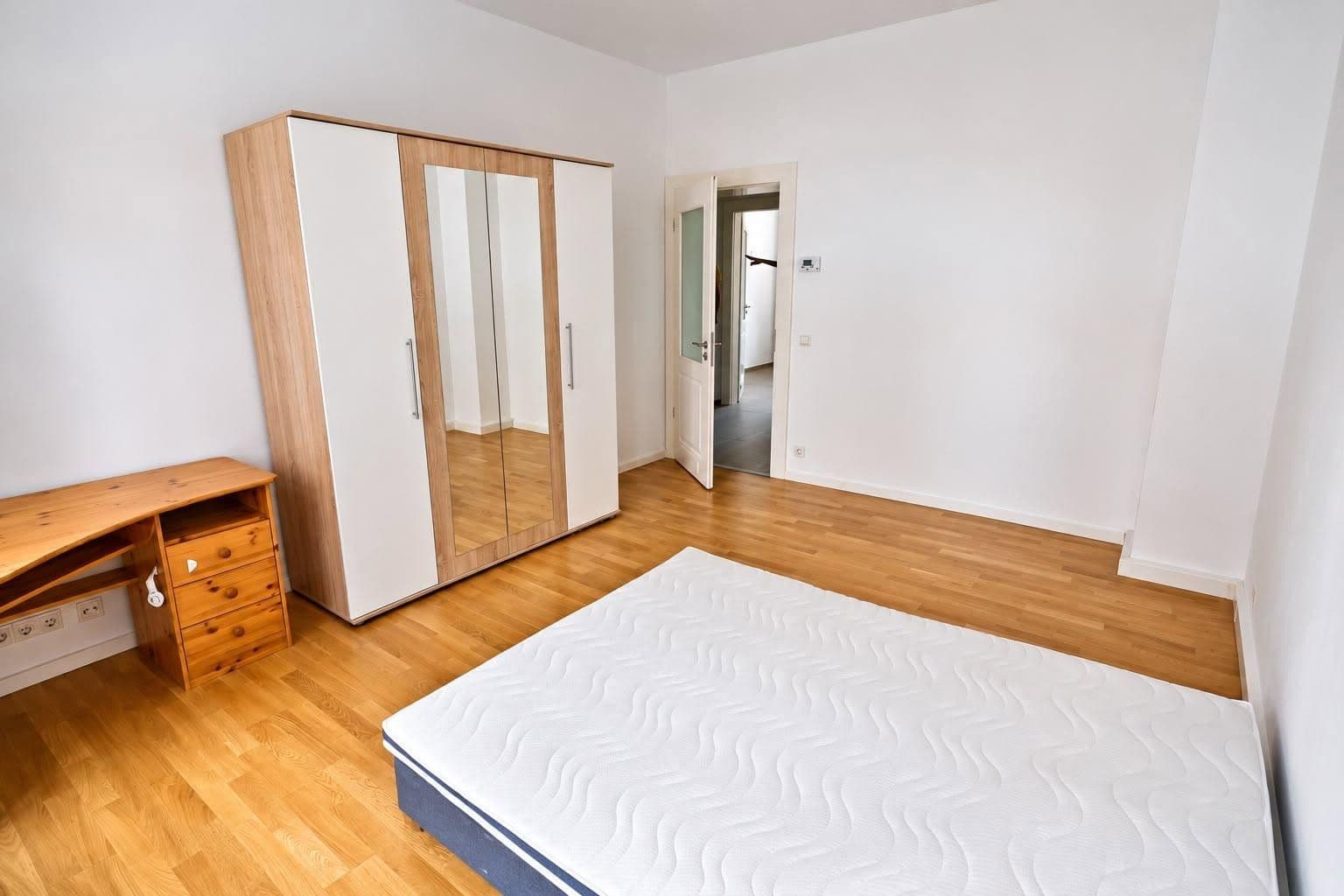 Pronájem bytu 4+1 96 m², Fenitzerstraße 29, Nürnberg, Bavorsko Pronájem bytu 4+1 96 m², Fenitzerstraße 29, Nürnberg, Bavorsko