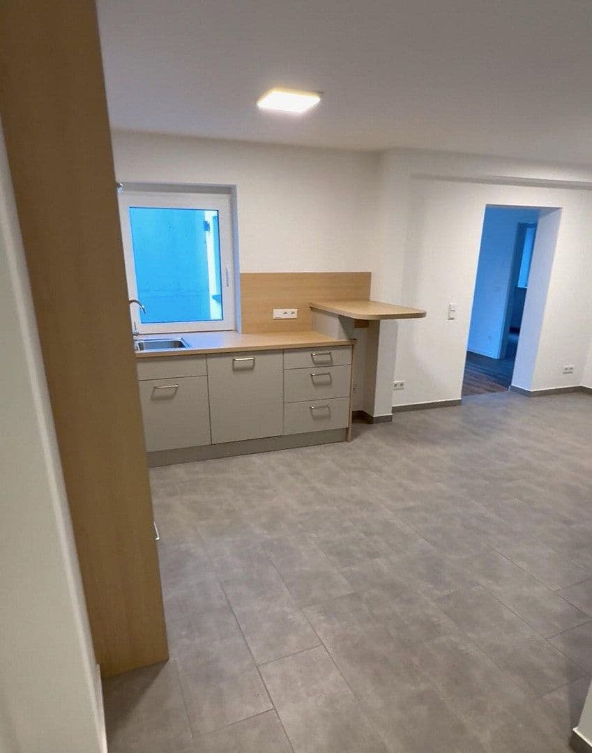 Pronájem bytu 4+1 91 m², Würzburg, Bavorsko Pronájem bytu 4+1 91 m², Würzburg, Bavorsko