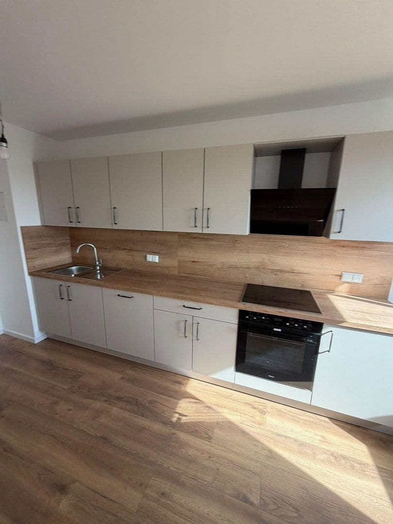Pronájem bytu 2+1 69 m², Feldbergstr. 12, Heusenstamm, Hessen Pronájem bytu 2+1 69 m², Feldbergstr. 12, Heusenstamm, Hessen