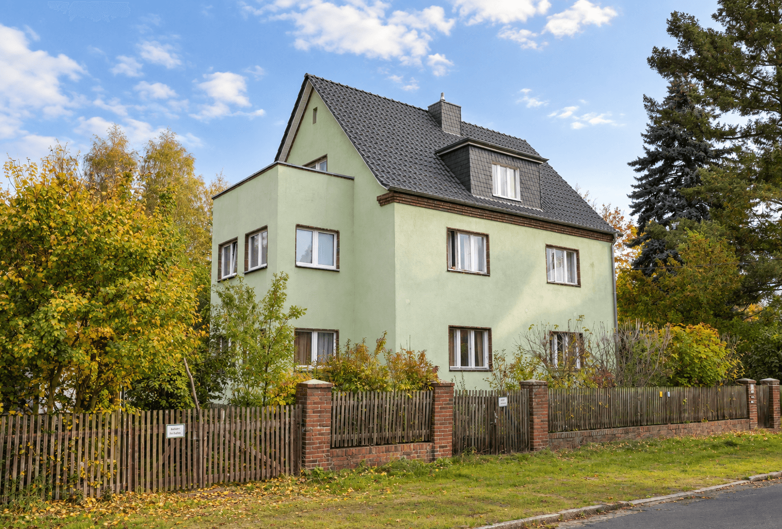 Prodej domu 215 m², pozemek 545 m², Steinbindeweg 6, Berlin, Berlín Prodej domu 215 m², pozemek 545 m², Steinbindeweg 6, Berlin, Berlín