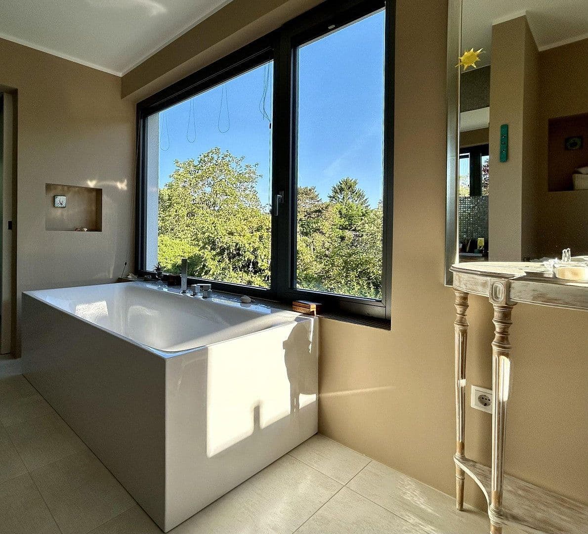 Prodej domu 250 m², pozemek 1.343 m², Bergisch Gladbach, Severní Porýní-Vestfálsko Prodej domu 250 m², pozemek 1.343 m², Bergisch Gladbach, Severní Porýní-Vestfálsko