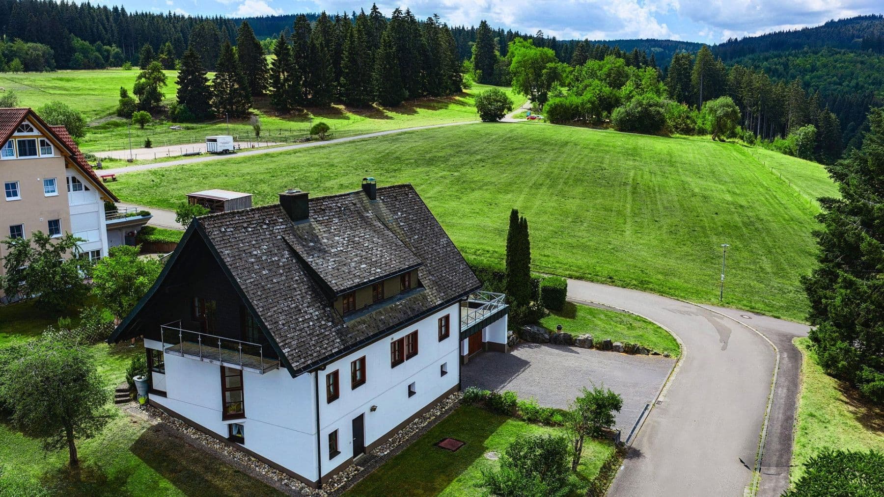 Prodej domu 187 m², pozemek 914 m², Lenzkirch, Bádensko-Württembersko Prodej domu 187 m², pozemek 914 m², Lenzkirch, Bádensko-Württembersko