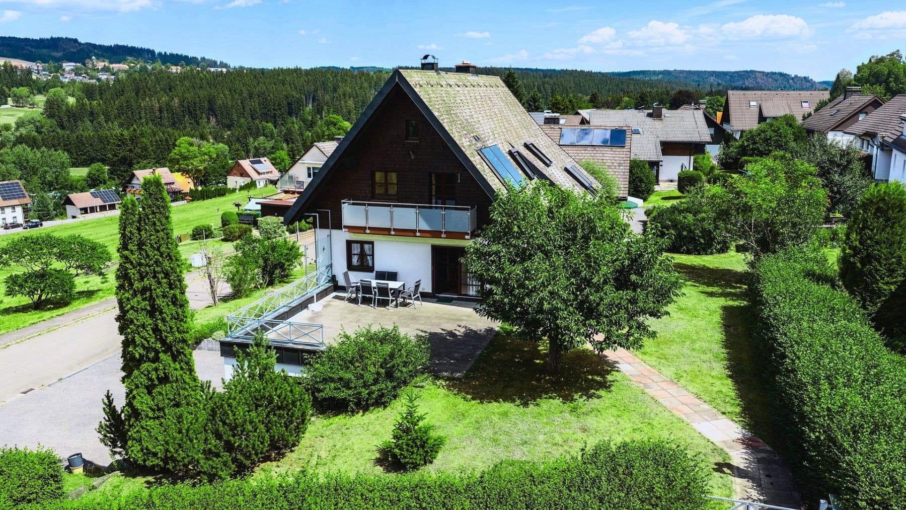 Prodej domu 187 m², pozemek 914 m², Lenzkirch, Bádensko-Württembersko Prodej domu 187 m², pozemek 914 m², Lenzkirch, Bádensko-Württembersko