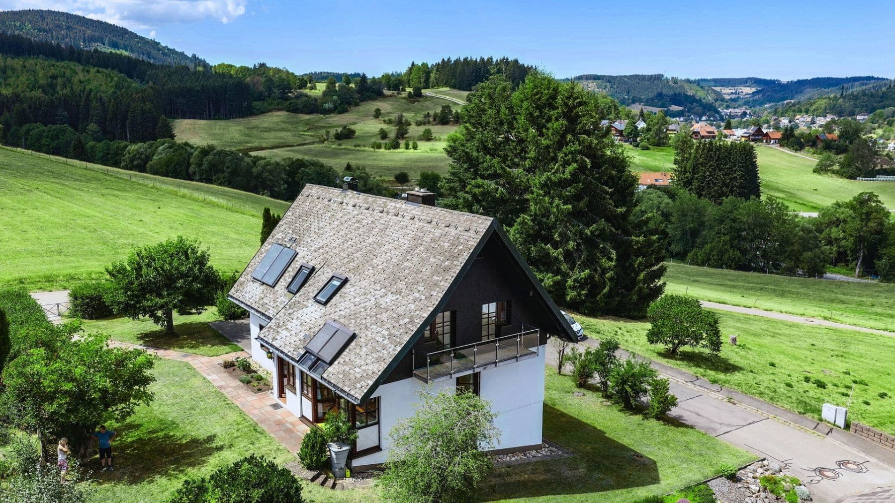 Prodej domu 187 m², pozemek 914 m², Lenzkirch, Bádensko-Württembersko Prodej domu 187 m², pozemek 914 m², Lenzkirch, Bádensko-Württembersko