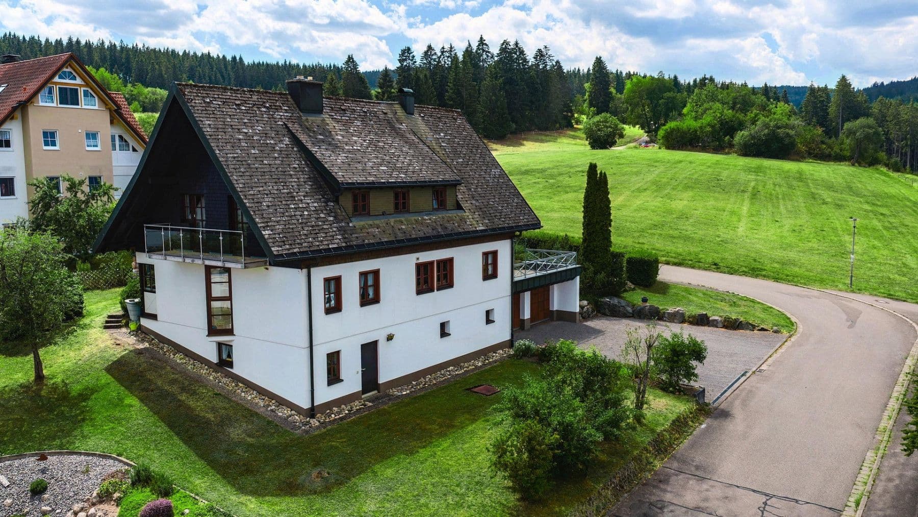 Prodej domu 187 m², pozemek 914 m², Lenzkirch, Bádensko-Württembersko Prodej domu 187 m², pozemek 914 m², Lenzkirch, Bádensko-Württembersko