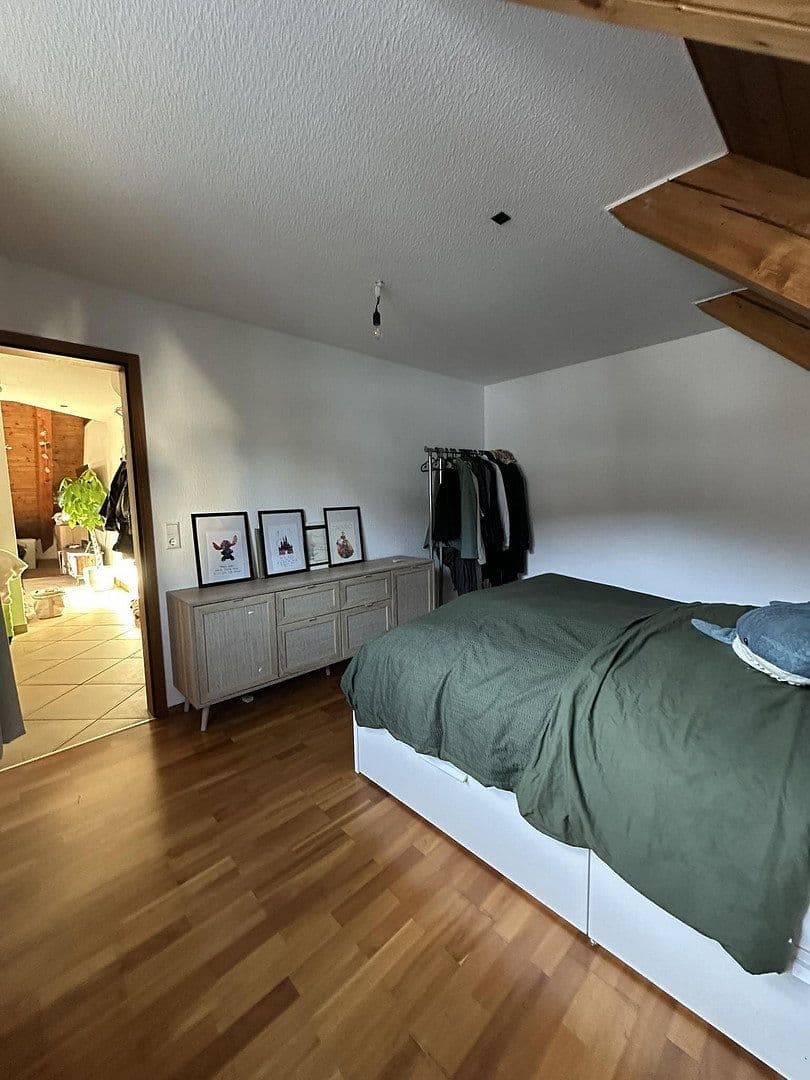 Pronájem bytu 2+1 77 m², Traubenstraße 27, Weinstadt, Bádensko-Württembersko Pronájem bytu 2+1 77 m², Traubenstraße 27, Weinstadt, Bádensko-Württembersko
