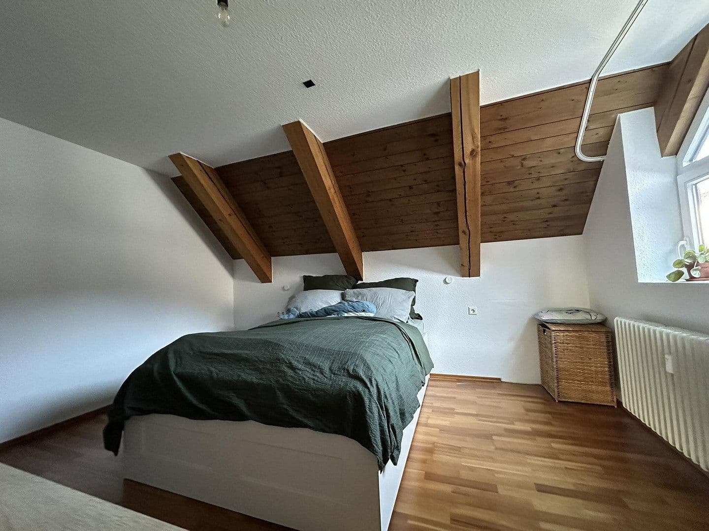 Pronájem bytu 2+1 77 m², Traubenstraße 27, Weinstadt, Bádensko-Württembersko Pronájem bytu 2+1 77 m², Traubenstraße 27, Weinstadt, Bádensko-Württembersko