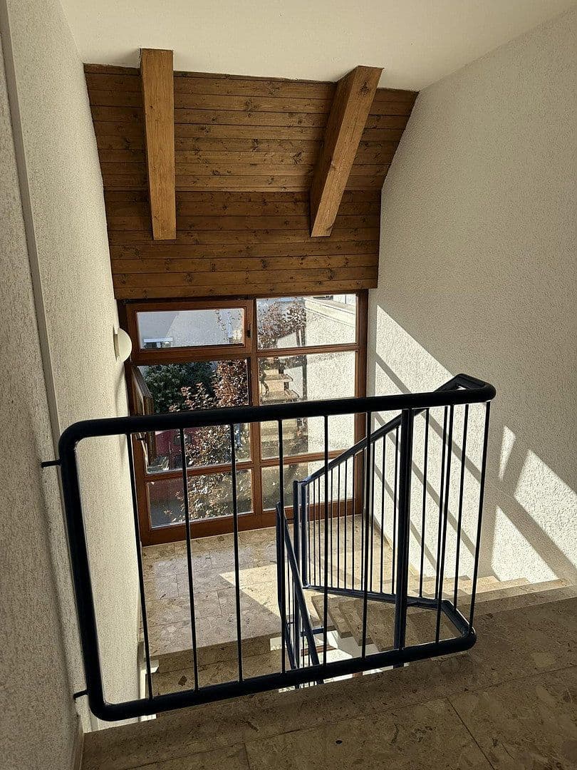 Pronájem bytu 2+1 77 m², Traubenstraße 27, Weinstadt, Bádensko-Württembersko Pronájem bytu 2+1 77 m², Traubenstraße 27, Weinstadt, Bádensko-Württembersko