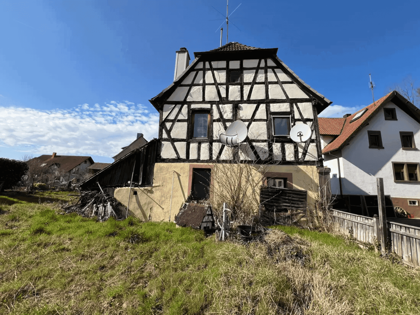 Prodej domu 113 m², pozemek 403 m², Kraichtal, Bádensko-Württembersko Prodej domu 113 m², pozemek 403 m², Kraichtal, Bádensko-Württembersko