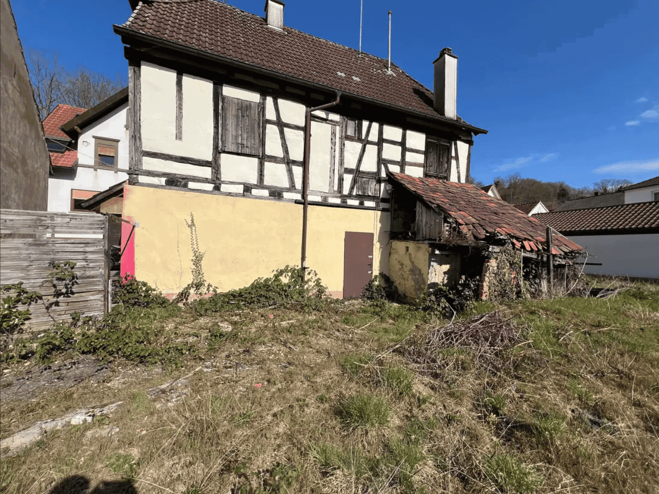 Prodej domu 113 m², pozemek 403 m², Kraichtal, Bádensko-Württembersko Prodej domu 113 m², pozemek 403 m², Kraichtal, Bádensko-Württembersko