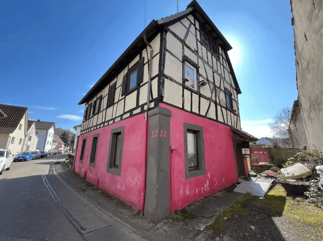 Prodej domu 113 m², pozemek 403 m², Kraichtal, Bádensko-Württembersko Prodej domu 113 m², pozemek 403 m², Kraichtal, Bádensko-Württembersko
